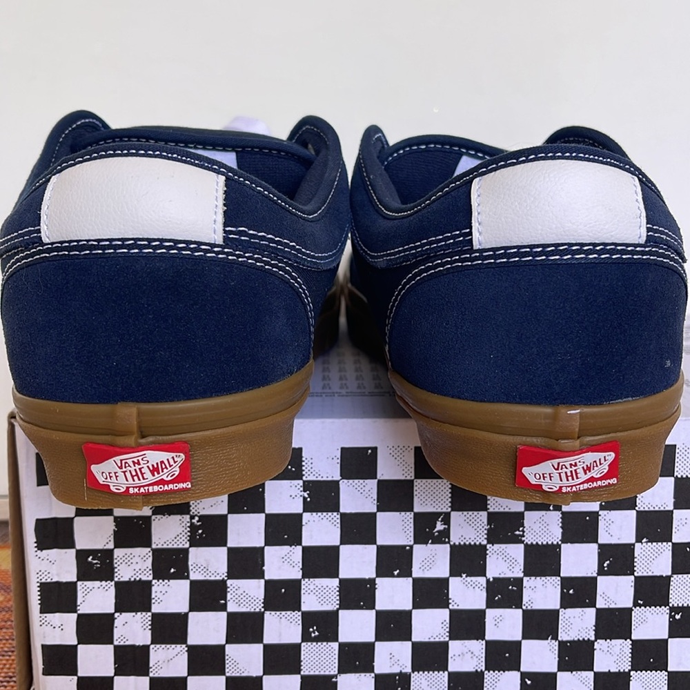 Vans WMNS Skate Chukka Low Dress Blues/Gum
VN0A4BX4FS1
Sneakers - Picture 13 of 16